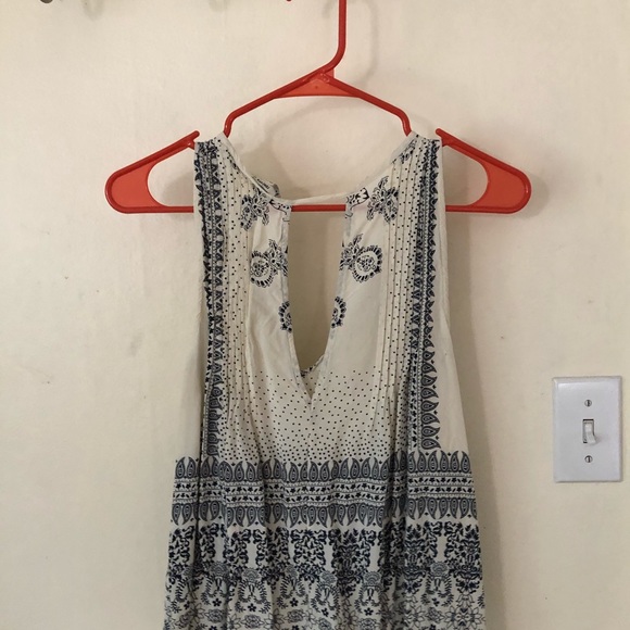 Tank - Picture 2 of 2